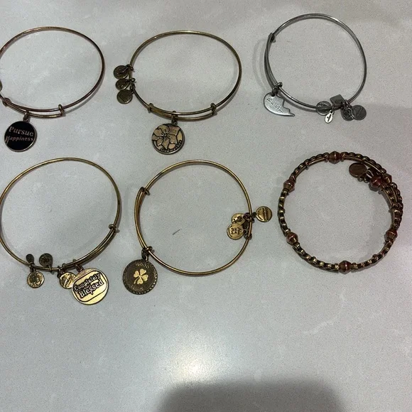 Alex and Ani lot - Picture 3 of 8